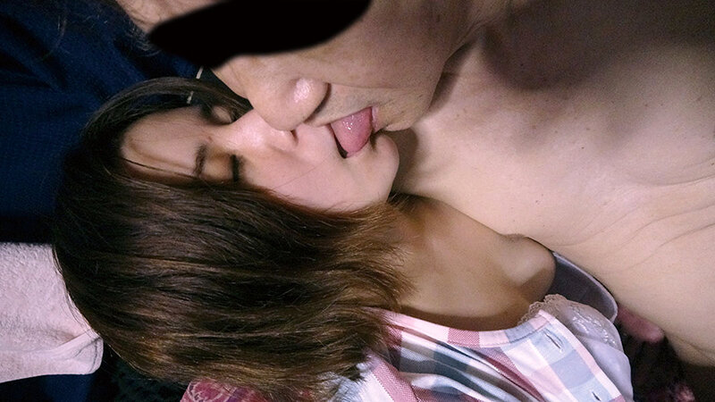 「【人妻・主婦】妻の女友達と不倫関係に…自宅に泊まった三十二歳人妻との禁断の一夜」のサンプル画像2枚目