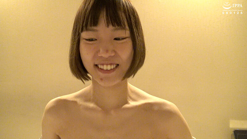 「白戸はつみのくすぐりプレイ動画｜美少女M女が筆と指で悶絶する激弱反応がたまらない」のサムネイル