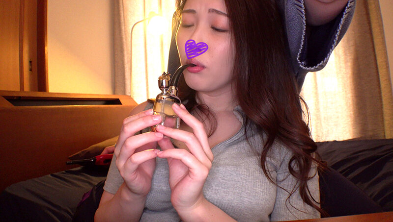 「【素人】巨乳美女マユカが媚薬で乱れるオナニー＆中出しセックス【無修正】」のサムネイル