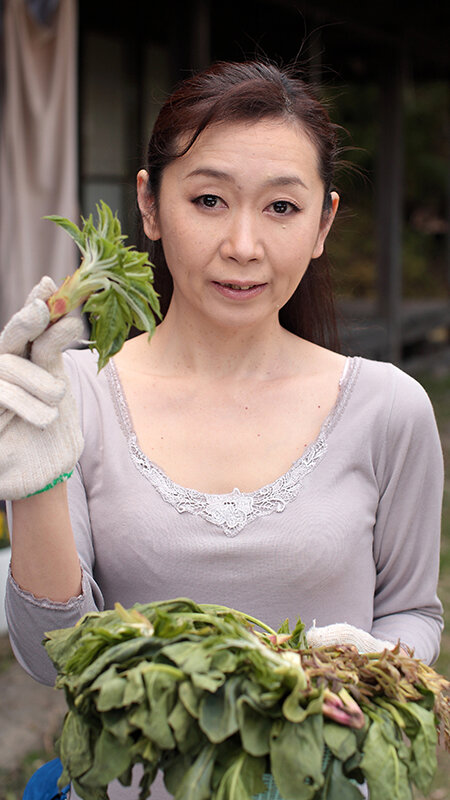 「【素人熟女】欲求不満な地方の巨乳巨尻人妻12人がフェラと中出しでアクメ絶頂する4時間」のサンプル画像4枚目