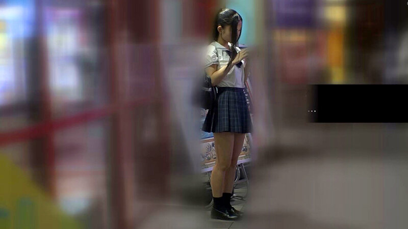 「華奢な女子校生がアナル開発で感じまくる！微乳美少女の初体験ドキュメント」のサムネイル