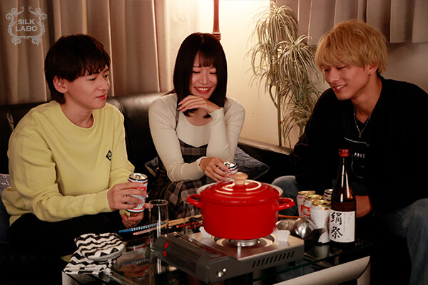 「葉月ひな×二葉エマが魅せる3P・4Pの世界｜カップルで楽しむ濃密プレイ集」のサンプル画像2枚目