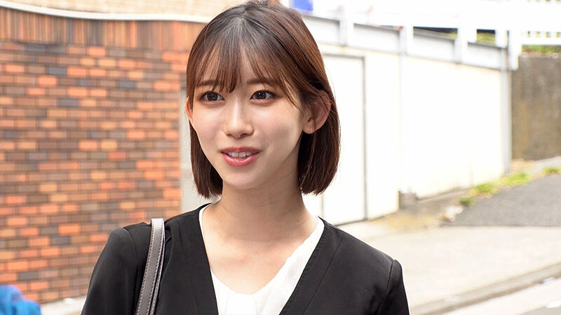 「【素人秘書】ビジネススーツの美人OLが中出しされてイキまくる！大手企業秘書のガチ絶頂映像」のサンプル画像2枚目