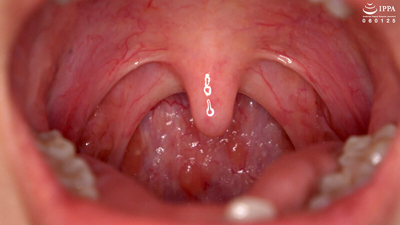 「【谷田かりな】口内観察＆巨大女フェチ動画！歯・口腔フェチ必見のくすぐったがり反応【フェチ】」のサンプル画像8枚目