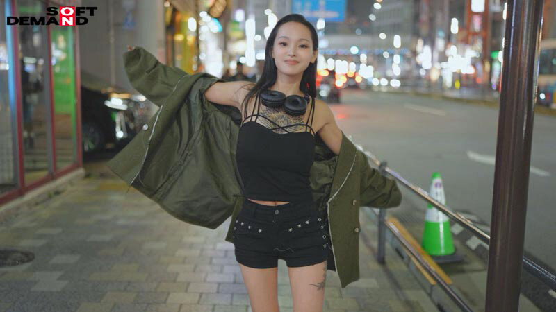 「新人 DJ 選元らな（20）AVデビュー【ニュー個撮】」のサンプル画像4枚目