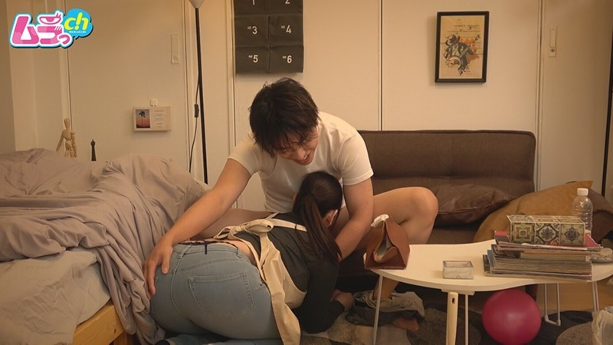 「ニンゲン観察 お部屋だけじゃなくおちんちんもキレイにしますね♪恥じらいつつも精巣スッカラカンになるまで処理してくれる家事代行サービスの美人人妻」のサンプル画像10枚目