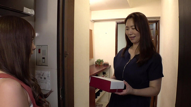 「翔田千里×一条みお｜熟女が新婚夫婦を寝取る3P中出しセックス｜パラサイトおばさんの誘惑」のサムネイル