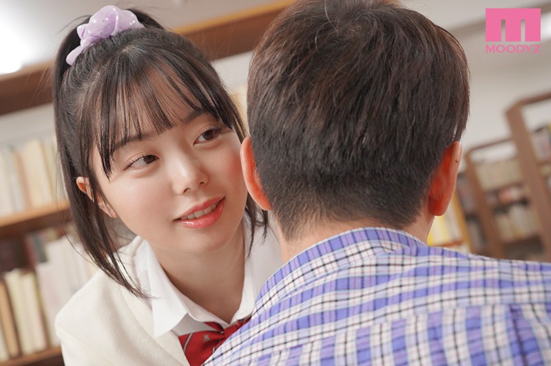 「百瀬あすかが制服姿でパンチラ誘惑!小悪魔痴女JKの中出しフェラご奉仕プレイ」のサンプル画像3枚目