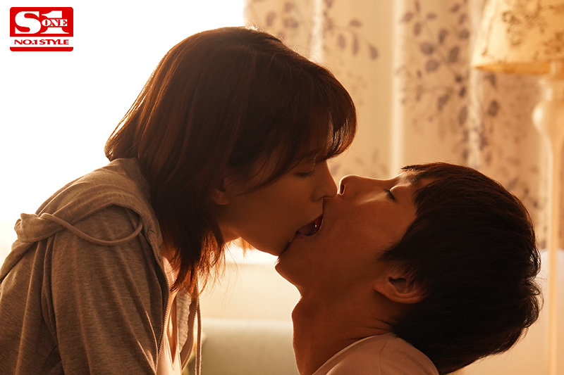 「葵つかさ 巨乳お姉さんとの禁断NTR 濃厚キス・接吻で寝取られる彼女の姉との秘密の関係」のサンプル画像3枚目