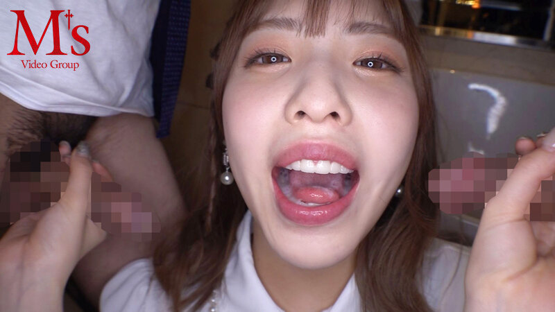 「白桃はな 美少女痴女の濃厚フェラ手コキ＆ごっくんテクニックで男を虜にする甘いご奉仕プレイ」のサンプル画像10枚目