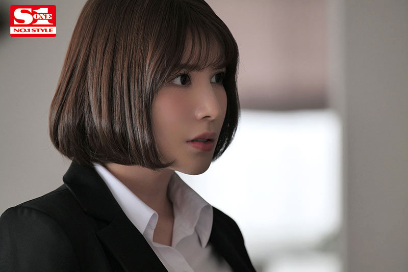 「汐世のJカップ巨乳パイズリが凄い!出張先で上司に寝取られるNTR濃厚セックス」のサンプル画像2枚目