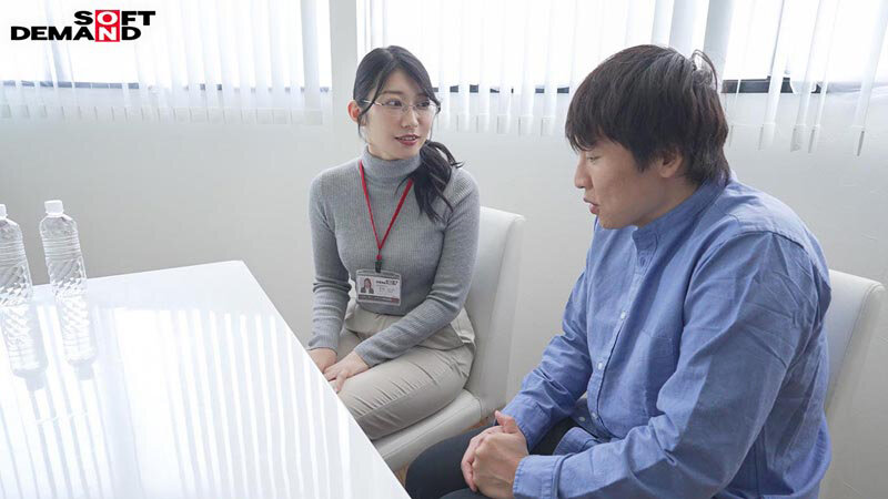 「痴女秘書・守屋よしのが男の潮吹きで責める!巨尻OLのドS覚醒プレイ」のサンプル画像11枚目