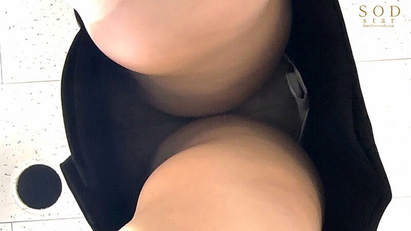 「恋渕ももな 巨乳OLが羞恥の健康診断で盗撮される姿に興奮必至【のぞき】」のサンプル画像5枚目