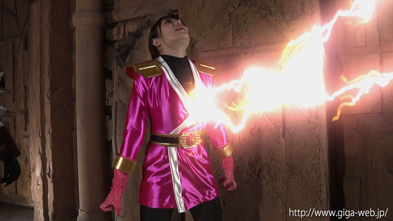 「目黒ひな実・新川ゆず出演！女戦士サムライピンクが囚われ調教される屈辱のヒロインドラマ」のサンプル画像4枚目